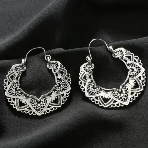 NEW Sterling Silver Elegant Hoop Earrings - Picture 3 of 3